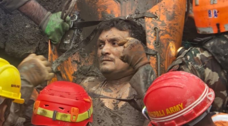 নেপালে ভয়াবহ বন্যা-ভূমিধসের ৯ দিন পর সুড়ঙ্গ থেকে জীবিত ২ শ্রমিক উদ্ধার